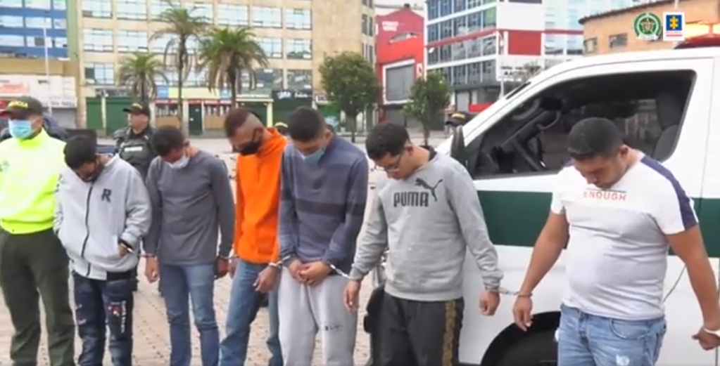 Capturan a integrantes de ‘Los Chobis’ y ‘Los Ferreros’, redes de microtráfico y hurto en Bogotá.