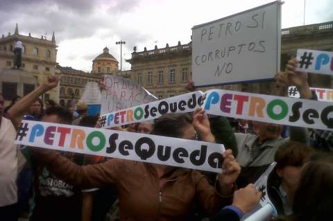 Así marchan en la Plaza de Bolívar a favor de Petro