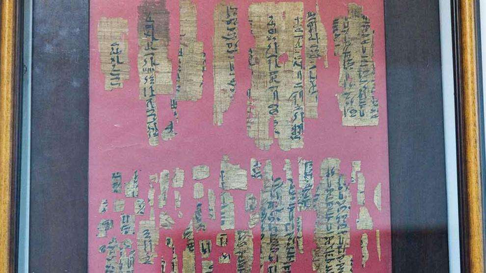 Fragmentos del primer texto filosófico de la humanidad descubiertos en Mallorca por una egiptóloga española. EFE/Cati Cladera