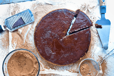 Torta de chocolate alta en proteína: receta fácil y esponjosa