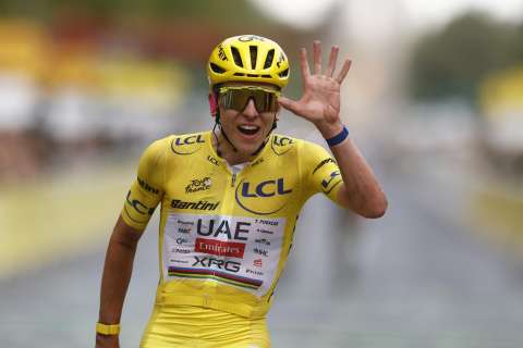 Tadej Pogacar celebró su quinto Tour de Francia y Mathieu van der Poel ganó la última etapa