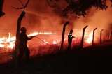 Se intensifica el incendio en Nimaima, Cundinamarca