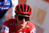 Polémica en la Vuelta a España por el pinchazo de Evenepoel: así quedó la general