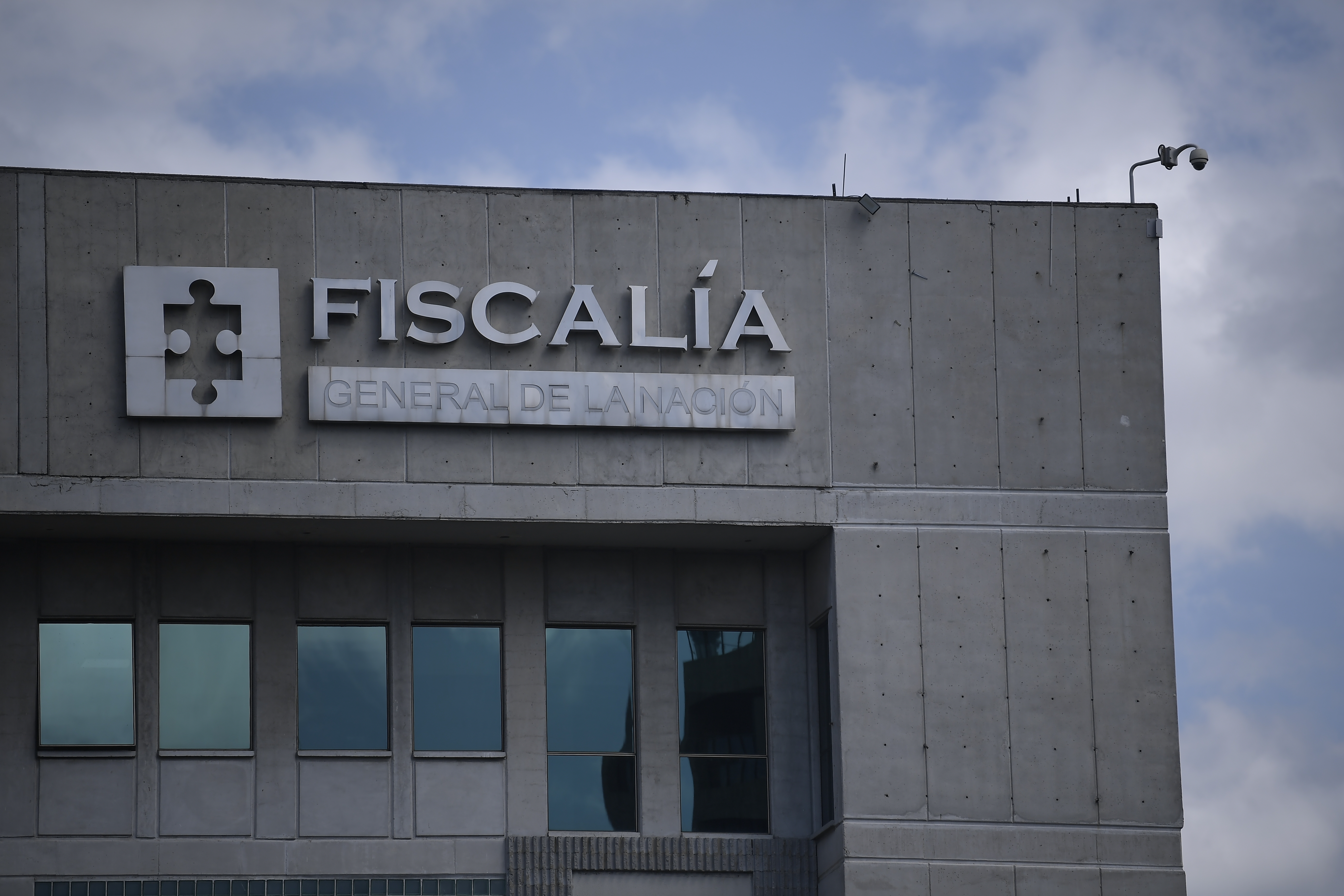 Fachada y logo del búnker de la Fiscalía.