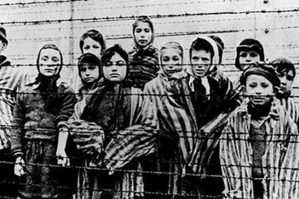 El antiguo campo de concentración de Auschwitz se prepara para conmemorar el 75 aniversario de su liberación con una ceremonia en la que "los supervivientes y no los políticos serán los auténticos protagonistas". / Museo Auschwitz 