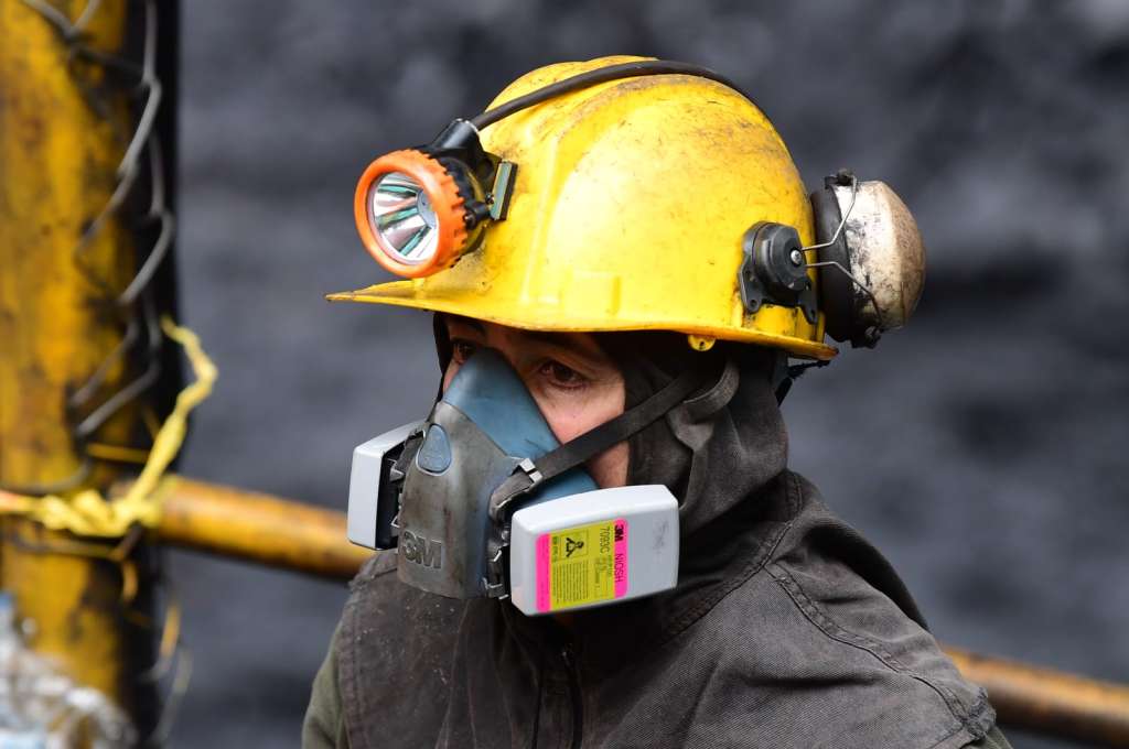 Petro recalcó que se están "haciendo todos los esfuerzos con la gobernación de Cundinamarca para rescatar con vida a las personas atrapadas. Un abrazo de solidaridad a las víctimas y a sus familiares".