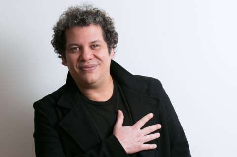 Chabuco y su música a tres pianos