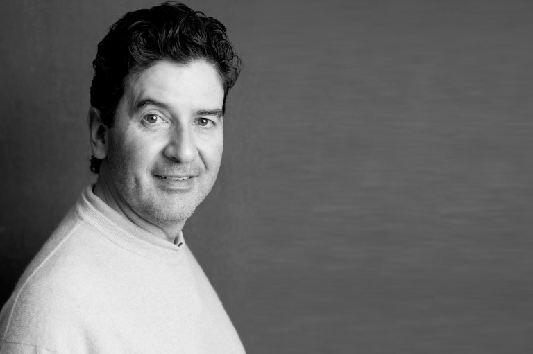 ¿A quién le pediría un autógrafo? y otras respuestas de Néstor Morales