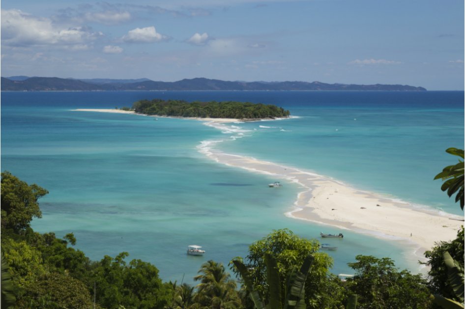 Pasar el día en una playa y esperar la puesta del sol en silencio es uno de los placeres de la isla Mauricio. / Foto: iStock