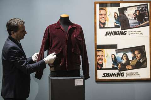 Subastan por más de $65 millones la chaqueta de Jack Nicholson en "El resplandor"
