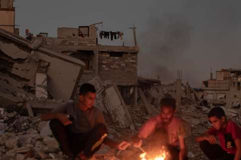 “El olor a muerte está por todas partes”: la UNRWA clama por una tregua en Gaza