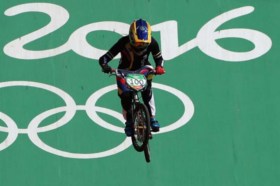 La colombiana Mariana Pajón durante su debut en los Juegos Olímpicos de Río 2016. / EFE