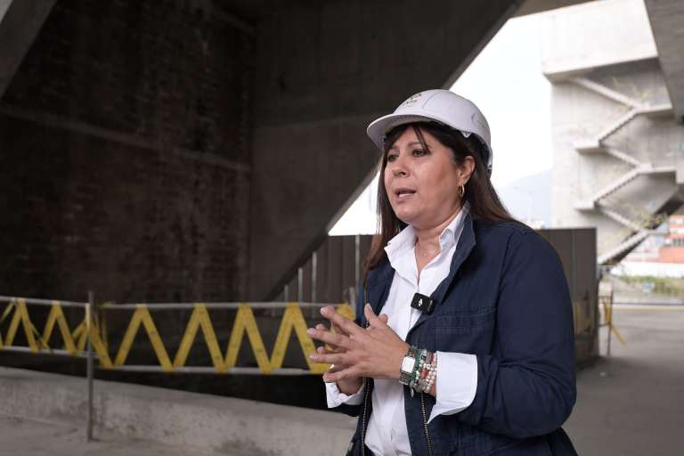 Directora del Museo de la Memoria, visita las obras del Museo Nacional de la Memoria, que reanudará su construcción tras tres años de parálisis.