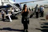 Rihanna, de fiesta en avión con champaña y diamantes