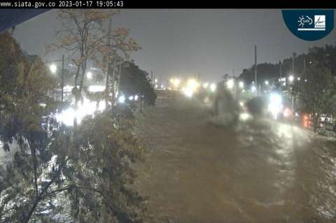 Fuertes lluvias aumentaron el nivel del río Medellín a “riesgo alto”
