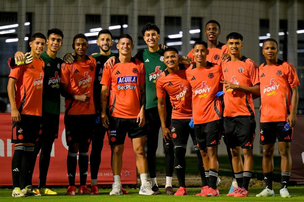 Los jugadores de la selección de mayores entrenaron con los de la sub-17 en Barranquilla.