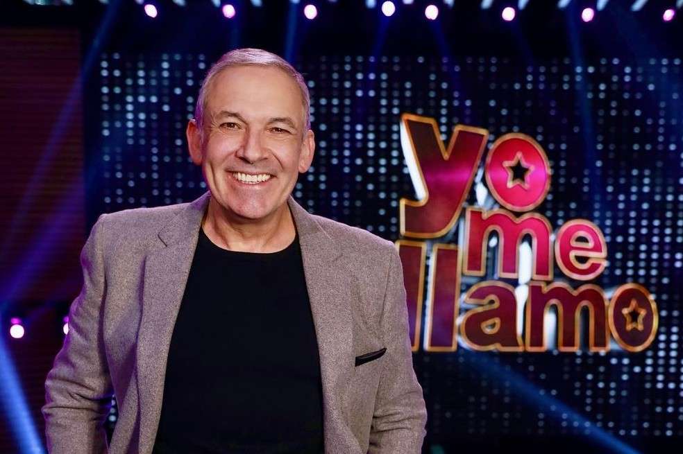 El jurado del reality musical captó el curioso momento mientras aterrizaban dos aviones en el aeropuerto de Bogotá.