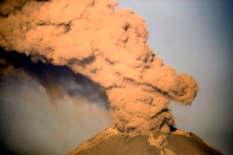 El baile tradicional en las montañas mexicanas que busca calmar al volcán Popocatépetl