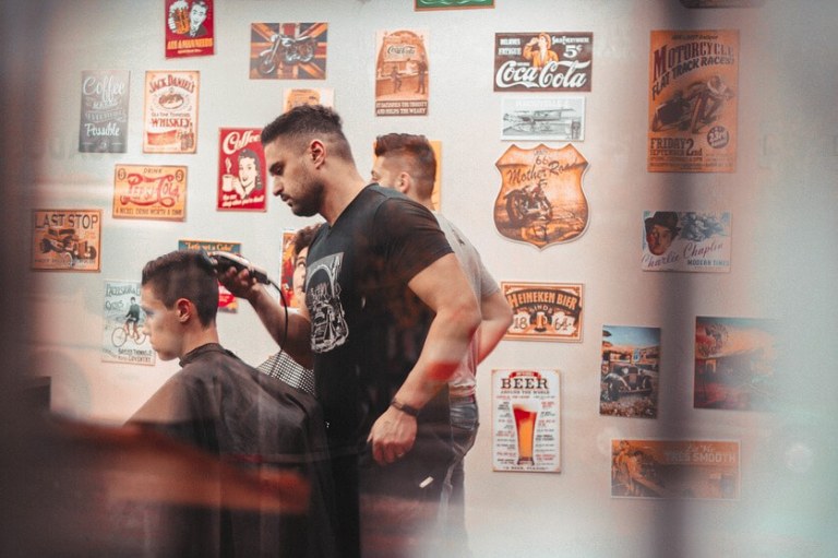 Departamentos piden al Gobierno autorizar apertura de peluquerías