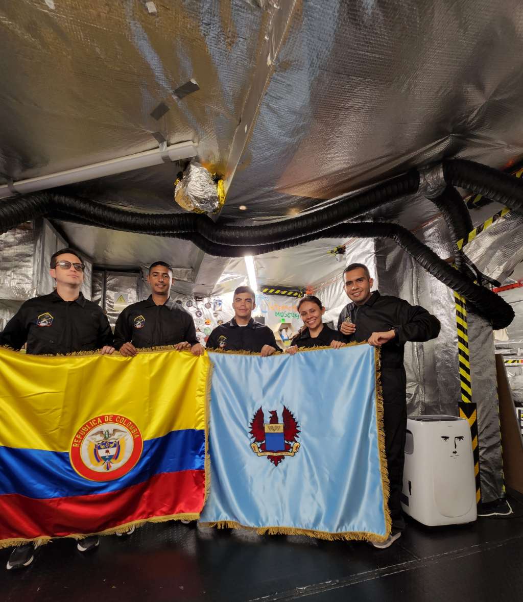 El grupo permaneció siete días sin internet, con poca luz y alimento.