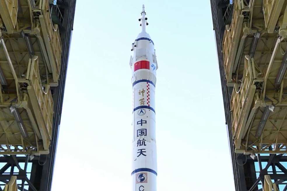 Imagen de la misión Shenzhou-13 cunado despegó de la Tierra.
