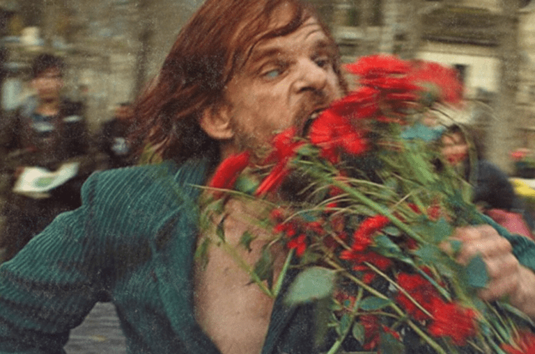 Holy Motors (2012) del director Leos Carax.