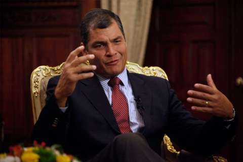 Esta semana Correa daría respuesta a solicitud de asilo de Assange
