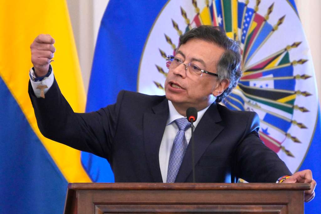 USA7974. WASHINGTON (DC, EEUU), 04/02/2026.- El presidente de Colombia, Gustavo Petro, habla una reunión protocolar del Consejo Permanente celebrada este miércoles, en la sede de la Organización de los Estados Americanos (OEA) en Washington (EE.UU.). EFE/Lenin Nolly