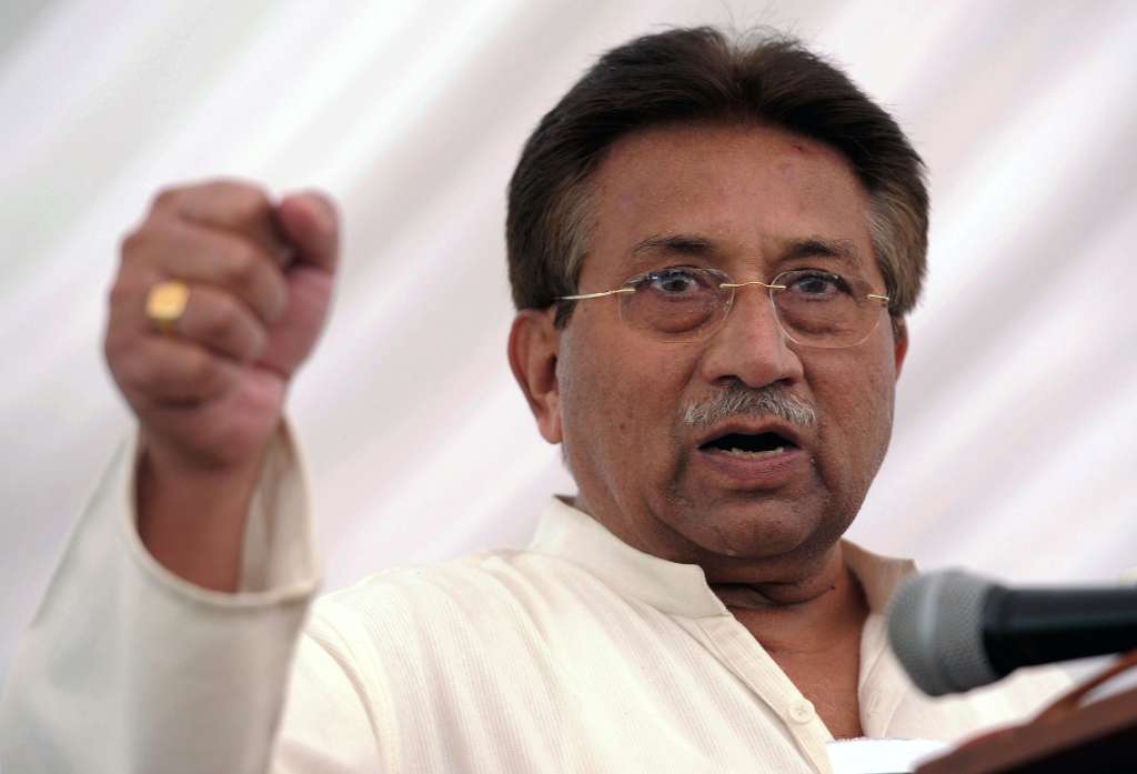 Islamabad (Pakistan).- (FILE) - Pervez Musharraf, former Pakistani President and head of the political party All Pakistan Muslim League, announces his party's manifesto for general elections, in Islamabad, Pakistan, 15 April 2013 (reissued 05 February 2023). Pakistan's former president and retired General Pervez Musharraf passed away at the age of 79 in a private hospital in Dubai after a long illness, the Pakistan's military announced on 05 February 2023. Musharraf served as president of Pakistan from 2001 to 2008. (Elecciones) EFE/EPA/T. MUGHAL