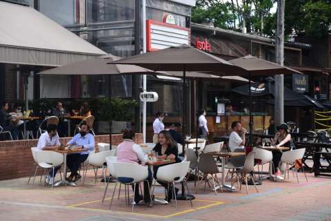 Negocios de comidas y bebidas tampoco tendrán impuesto al consumo en 2022