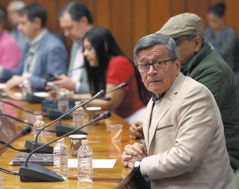 Pablo Beltrán, jefe de la delegación del ELN.