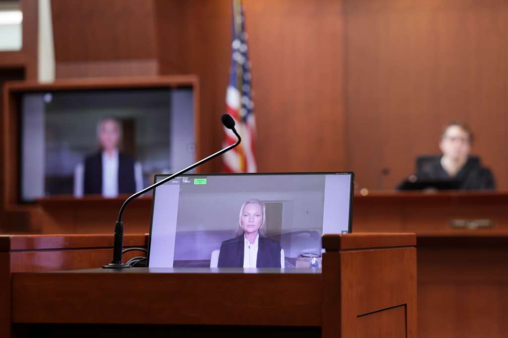 Fairfax (United States), 25/05/2022.- Model Kate Moss, a former girlfriend of actor Johnny Depp, testifies via video link during Depp's defamation trial against his ex-wife Amber Heard, at the Fairfax County Circuit Courthouse in Fairfax, Virginia, USA, 25 May 2022. Johnny Depp's 50 million US dollar defamation lawsuit against Amber Heard started on 10 April. (Estados Unidos) EFE/EPA/EVELYN HOCKSTEIN / POOL