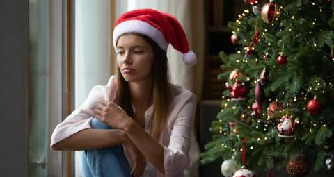 “Síndrome de la felicidad obligatoria”: qué es y por qué se dispara en Navidad y fin de año