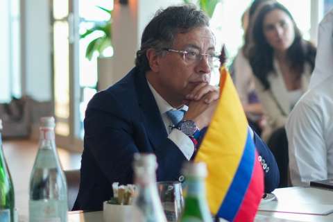 Popularidad de Petro se mantiene en el 30% desde hace un año y medio