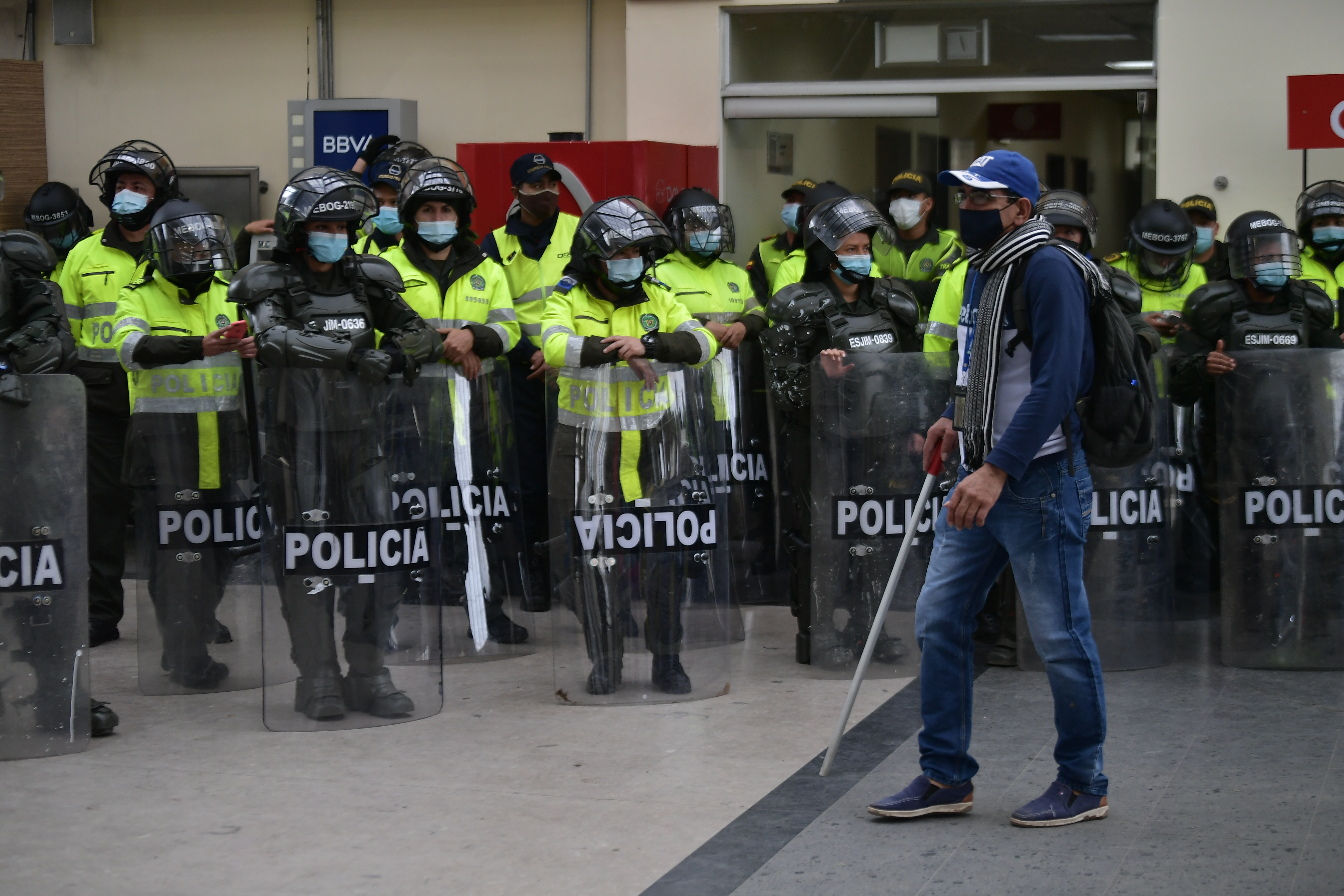Bloqueos en Portal Américas de Transmilenio, durante la jornada de Paro Nacional.