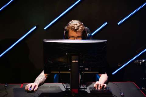 La escasez de chips también le pega al mundo de los videojuegos