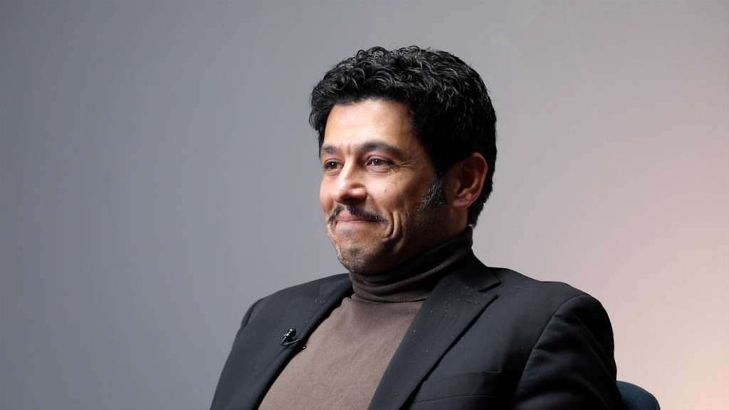 El actor Santiago Alarcón en su paso por Claro Oscuro de El Espectador.