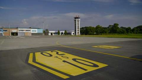 Ingenieros Militares del Ejército y Aerocivil mejorarán seis aeropuertos regionales