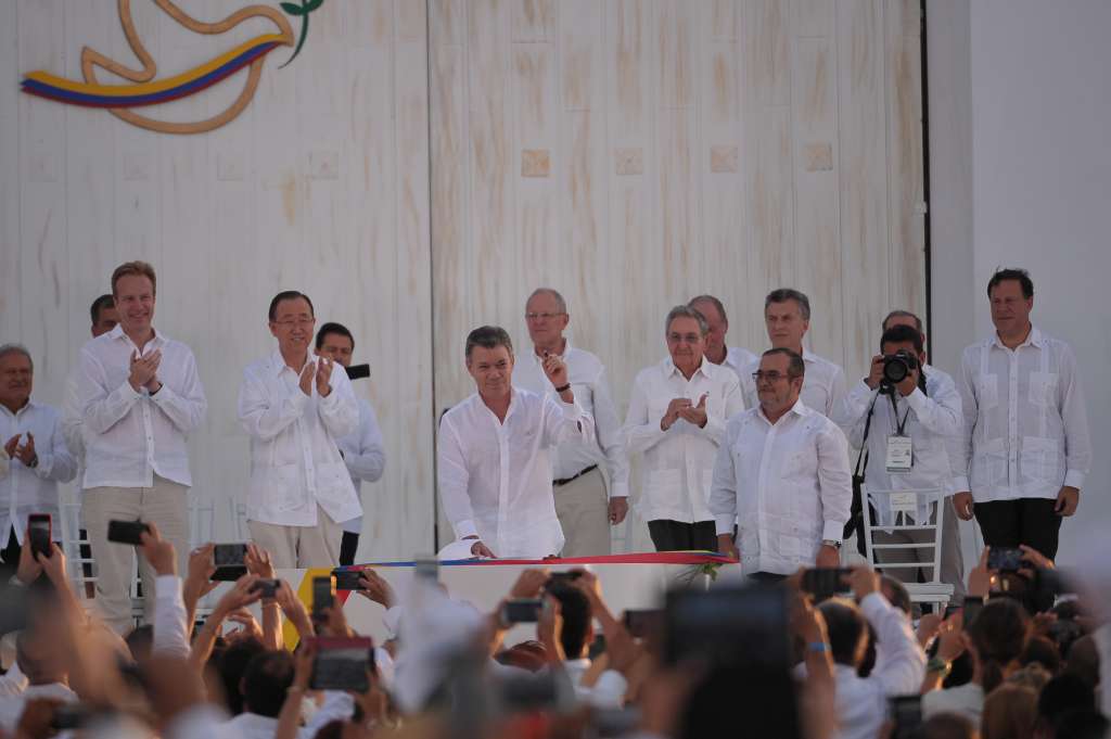 El 26 de septiembre de 2016 se firmó en Cartagena el Acuerdo Final de paz entre el presidente Juan Manuel Santos y el máximo dirigente de las Farc, Rodrigo Londoño. /Mauricio Alvarado -El Espectador