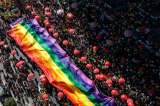 Cinco poemas para celebrar el orgullo (Verso a verso)