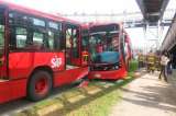 Denuncian difícil reparación para usuarios accidentados dentro de TransMilenio