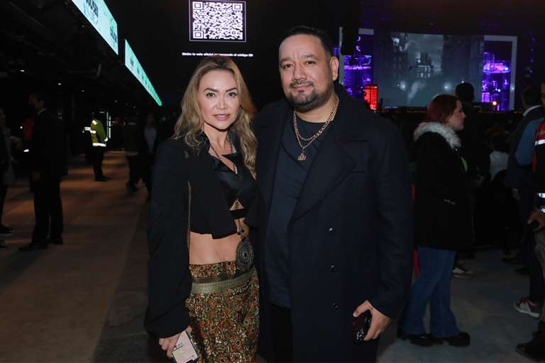 Diana Mendoza y Raul Gasca Ricardo Arjona