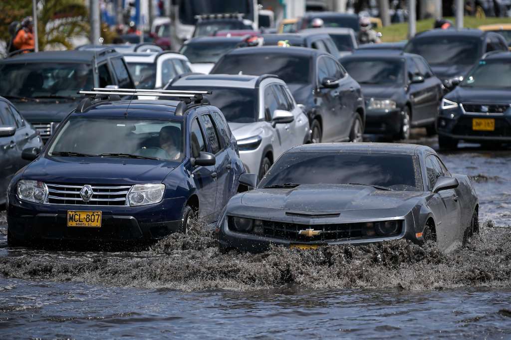 Inundaciones en vías y caños se viven en Bogotá y Soacha esta temporada de lluvias.