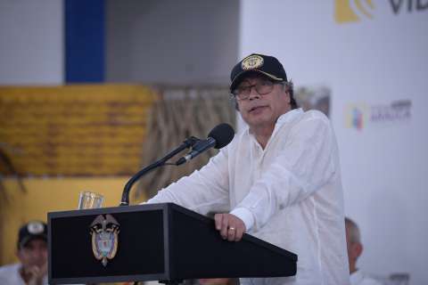 “El ataque del EMC es un crimen contra la humanidad y debe ser juzgado como tal”: Petro