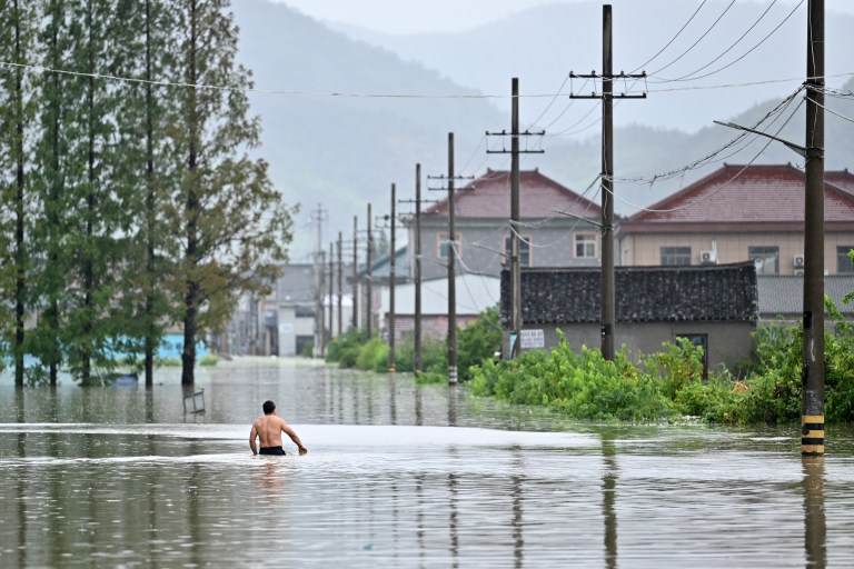 Los efectos combinados del tifón y una zona de alta presión en el Pacífico generaron lluvias intensas que provocaron las mortíferas inundaciones de la semana pasada en Henan, que afectaron a más de 11,4 millones de personas.