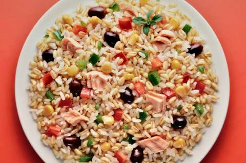 Recetas navideñas: Arroz navideño con tocineta y maíz