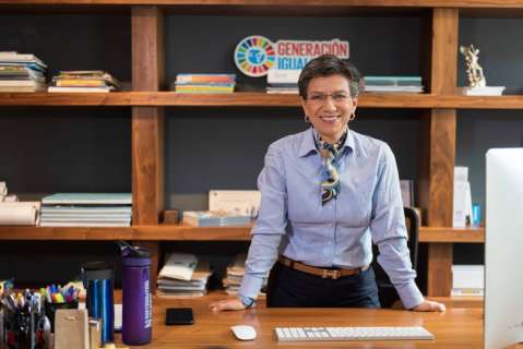 Resistir, persistir y nunca desistir: la carta de despedida de Claudia López