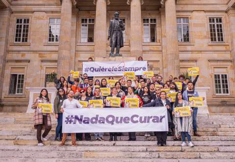 Un nuevo intento para prohibir las prácticas de conversión llega al Congreso