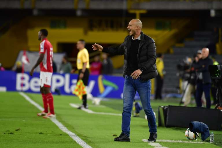 David González, técnico de América de Cali en el primer semestre de 2026, vuelve a quedar eliminado a manos de Independiente Santa Fe, así como le pasó en 2025-I cuando dirigió a Millonarios.