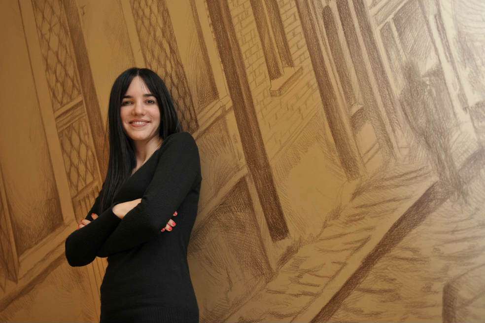 Carolina Andújar, además de ser escritora, es apasionada por la homeopatía, carrera que estudió en Estados Unidos. / Gustavo Torrijos